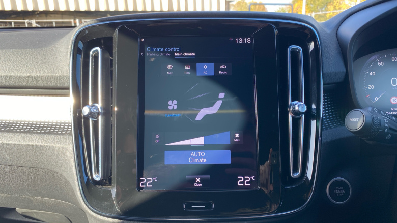 Volvo Xc40 1.5 T3 [163] R DESIGN 5dr Geartronic Petrol Estate